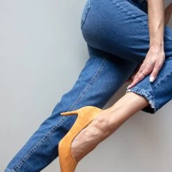 The Fashion Project Γόβες Suede με λεπτό τακούνι - Κάμελ -Γόβες Εκπτώσεις basic suede goves me lepto takouni 86427 bmyu 1