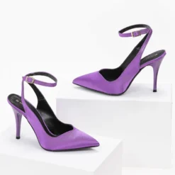 The Fashion Project Γόβες σατέν με V Cut άνοιγμα Estil - Μωβ ανοιχτό -Γόβες Εκπτώσεις estil saten goves me v cut anoigma 99154 yx0f 1