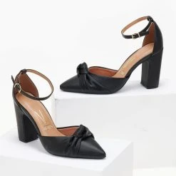 Γόβες με μπαρέτα και κόμπο VIZZANO 1285.424 - Μαύρο 11 Γόβες με μπαρέτα και κόμπο VIZZANO 1285.424 - Μαύρο -Γόβες Εκπτώσεις goves anoixtes me kompo vizzano 1285424 106440 5v39