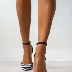 Γόβες με μπαρέτα Tfp - Λευκό/Μαύρο -Γόβες Εκπτώσεις goves anoixtes me print tfp 107865 cvpk 1