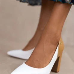 Γόβες μυτερές με διχρωμία VIZZANO 1285.431 - Caramel -Γόβες Εκπτώσεις goves me dixrwmia vizzano 1285431 106457 a1a1 1