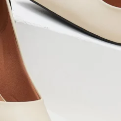 Γόβες μυτερές με διχρωμία VIZZANO 1285.431 - Μαύρο/Μπεζ -Γόβες Εκπτώσεις goves me dixrwmia vizzano 1285431 106458 y1ki