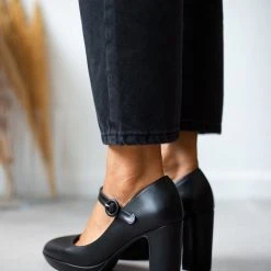 The Fashion Project Γόβες με φιάπα και κούμπωμα στο πλάι - Μαύρο 13 The Fashion Project Γόβες με φιάπα και κούμπωμα στο πλάι - Μαύρο -Γόβες Εκπτώσεις goves me mpareta kai lepti fiapa 105613 gav2