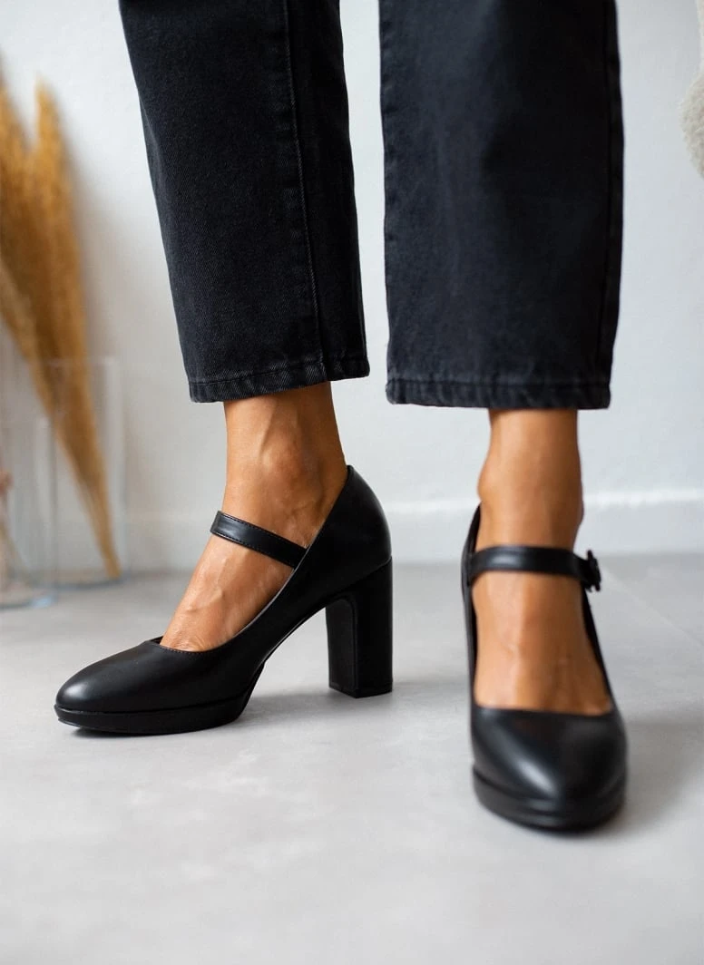 The Fashion Project Γόβες με φιάπα και κούμπωμα στο πλάι - Μαύρο 4 The Fashion Project Γόβες με φιάπα και κούμπωμα στο πλάι - Μαύρο - Image 4