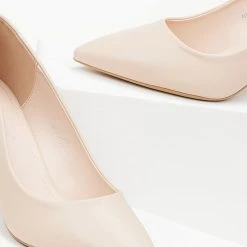 The Fashion Project Γόβες μυτερές με λεπτό τακούνι - Μπεζ -Γόβες Εκπτώσεις goves muteres me lepto takouni 100005 uhgb 1