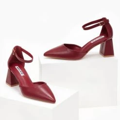 The Fashion Project Γόβες μυτερές με μπαρέτα - Μπορντό -Γόβες Εκπτώσεις goves muteres me mpareta 107161 1ose