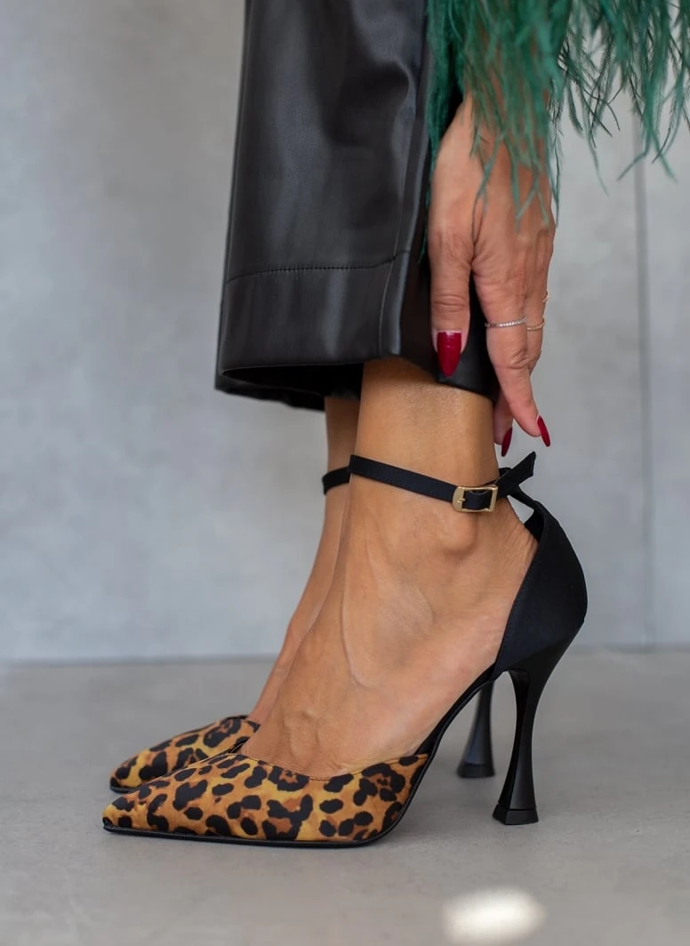 Γόβες μυτερές με μπαρέτα Tfp - Κάμελ 1 Γόβες μυτερές με μπαρέτα Tfp - Κάμελ