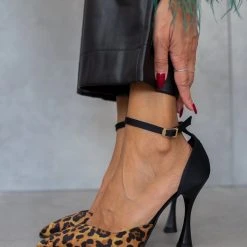 Γόβες μυτερές με μπαρέτα Tfp - Κάμελ