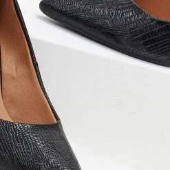 Γόβες μυτερές με Pattern VIZZANO 1184.1101 - Μαύρο -Γόβες Εκπτώσεις goves muteres me pattern vizzano 11841101 106464 pgku