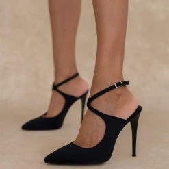 Γόβες μυτερές με χιαστί δέσιμο Tfp - Μαύρο -Γόβες Εκπτώσεις goves muteres me xiasti desimo tfp 108641 y1v4