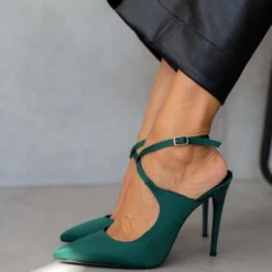 Γόβες μυτερές με χιαστί δέσιμο Tfp - Κυπαρισσί 15 Γόβες μυτερές με χιαστί δέσιμο Tfp - Κυπαρισσί -Γόβες Εκπτώσεις goves muteres me xiasti desimo tfp 108684 1jww