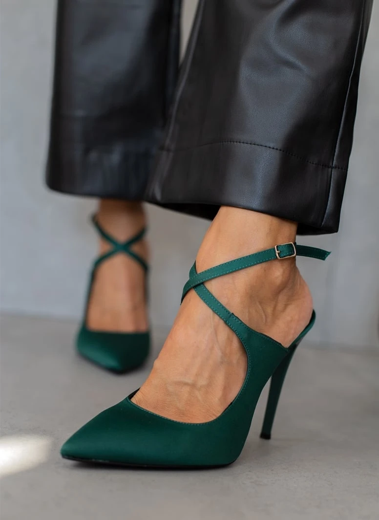 Γόβες μυτερές με χιαστί δέσιμο Tfp - Κυπαρισσί 1 Γόβες μυτερές με χιαστί δέσιμο Tfp - Κυπαρισσί