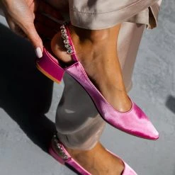 The Fashion Project Γόβες μυτερές σατέν με πέτρες - Φούξια -Γόβες Εκπτώσεις goves muteres saten me petres 99897 zv8h