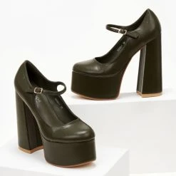 The Fashion Project Γόβες με φιάπα και κούμπωμα στο πλάι - Λαδί 10 The Fashion Project Γόβες με φιάπα και κούμπωμα στο πλάι - Λαδί -Γόβες Εκπτώσεις goves platform me mpareta 105480 9hi0