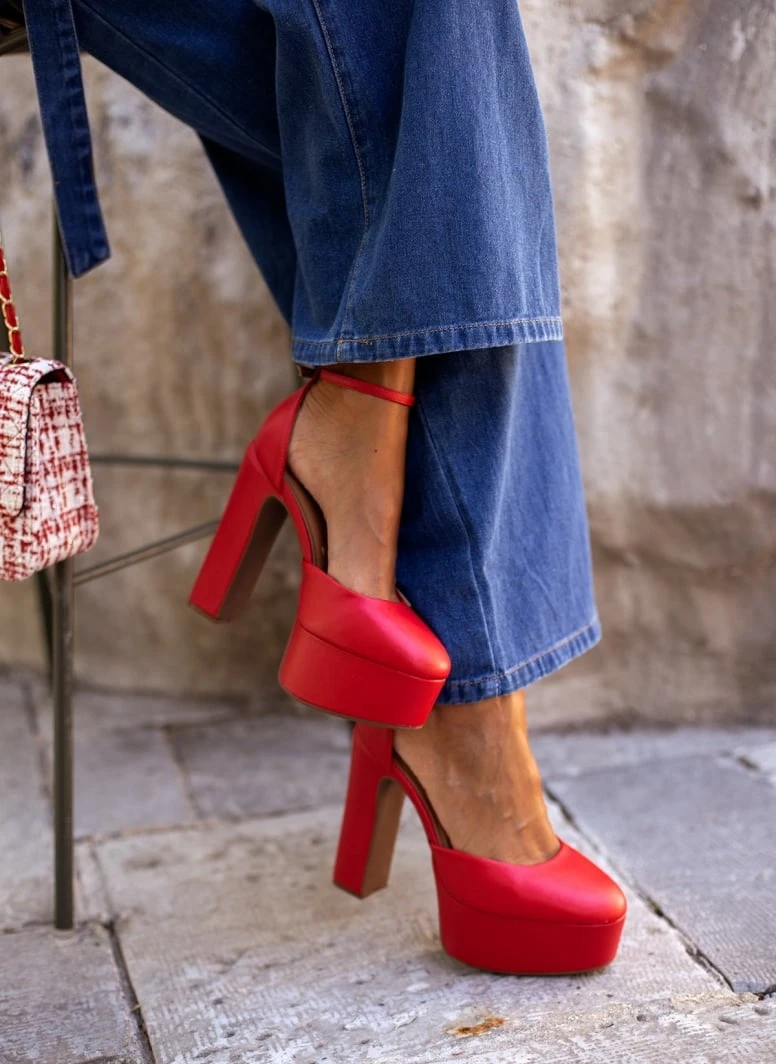 Γόβες με φιάπα και μπαρέτα VIZZANO 1400.101 - Κόκκινο 1 Γόβες με φιάπα και μπαρέτα VIZZANO 1400.101 - Κόκκινο