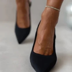 The Fashion Project Γόβες σατέν μυτερές με άνοιγμα - Μαύρο -Γόβες Εκπτώσεις goves saten anoixtes me lepto takouni 106896 okja 1