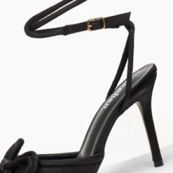 The Fashion Project Γόβες σατέν με φιόγκο - Μαύρο -Γόβες Εκπτώσεις goves saten me fiogko 105545 wr3r 1