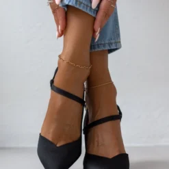 Γόβες σατέν με λοξό λουράκι Tfp - Μαύρο 10 Γόβες σατέν με λοξό λουράκι Tfp - Μαύρο -Γόβες Εκπτώσεις goves saten me lokso louraki tfp 107833 3tzn 1