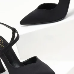 Γόβες σατέν με λοξό λουράκι Tfp - Μαύρο 11 Γόβες σατέν με λοξό λουράκι Tfp - Μαύρο -Γόβες Εκπτώσεις goves saten me lokso louraki tfp 107833 440m 1