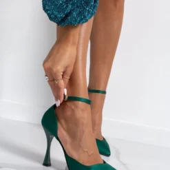 Γόβες σατέν με μπαρέτα Tfp - Κυπαρισσί -Γόβες Εκπτώσεις goves saten me mpareta tfp 109296 yz1a