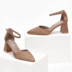 The Fashion Project Γόβες Suede ανοιχτές με μπαρέτα - Πούρο -Γόβες Εκπτώσεις goves suede anoixtes me mpareta 107151 hhfk