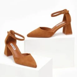 The Fashion Project Γόβες Suede ανοιχτές με μπαρέτα - Κάμελ 6 The Fashion Project Γόβες Suede ανοιχτές με μπαρέτα - Κάμελ -Γόβες Εκπτώσεις goves suede anoixtes me mpareta 107152 5yk2