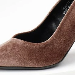 The Fashion Project Γόβες μυτερές βελουτέ - Πούρο -Γόβες Εκπτώσεις goves veloute me metalliko takouni 107145 fczz