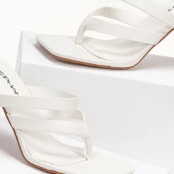 The Fashion Project Mules καρέ με λουράκια - Λευκό 6 The Fashion Project Mules καρέ με λουράκια - Λευκό -Γόβες Εκπτώσεις kare mules me lourakia 93258 t7am