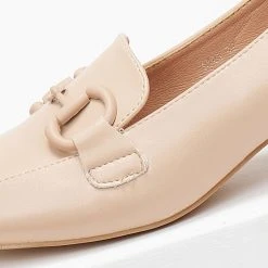 The Fashion Project Loafers με αγκράφα στο ίδιο χρώμα - Μπεζ -Γόβες Εκπτώσεις loafers me agkrafa sto idio xrwma 108834 gwge