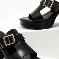 Mules δερμάτινα με ανοίγματα στη φάσα Tfp - Μαύρο -Γόβες Εκπτώσεις mules dermatina tfp me anoigmata sti fasa 104515 5rz1