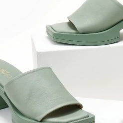 Mules δερμάτινα με χαμηλό τακούνι Estil - Μέντα -Γόβες Εκπτώσεις mules estil dermatina me xamilo takouni 104493 bjhr