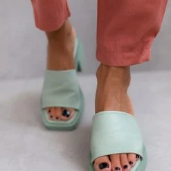 Mules δερμάτινα με χαμηλό τακούνι Estil - Μέντα -Γόβες Εκπτώσεις mules estil dermatina me xamilo takouni 104493 tx6g