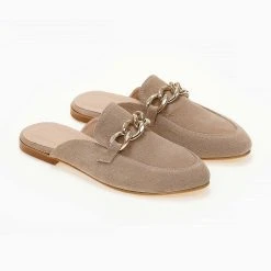 Mules καστόρινα με αλυσίδα Estil - Πούρο 10 Mules καστόρινα με αλυσίδα Estil - Πούρο -Γόβες Εκπτώσεις mules estil kastorina me alusida 103676 3boa