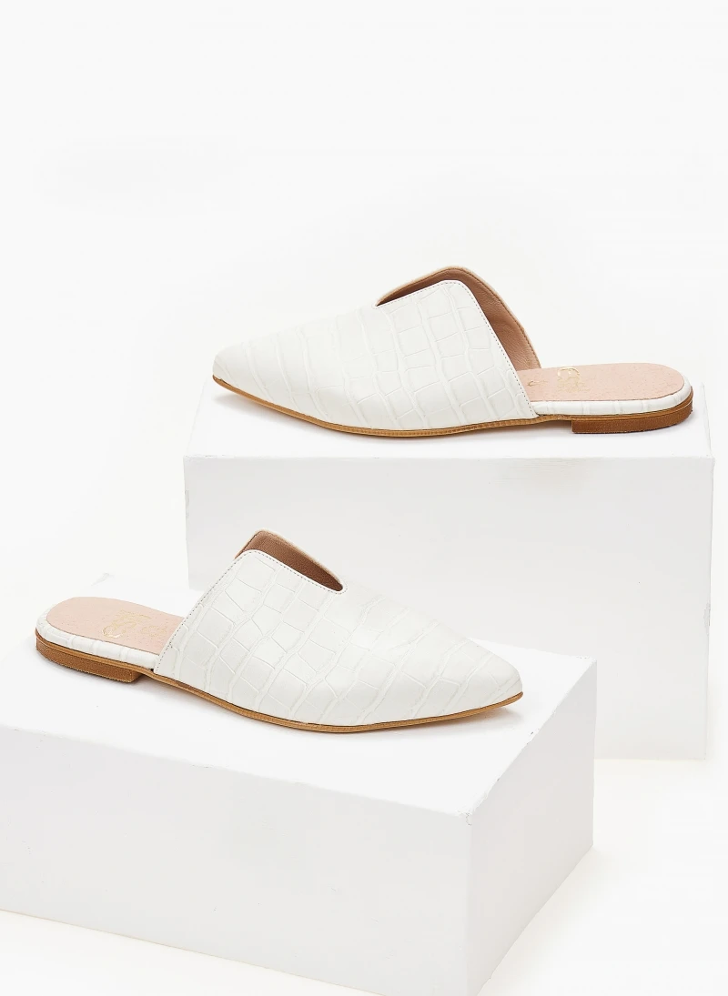Mules κλειστά κροκό με άνοιγμα Estil - Λευκό 3 Mules κλειστά κροκό με άνοιγμα Estil - Λευκό - Image 3