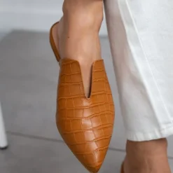 Mules κλειστά κροκό με άνοιγμα Estil - Ταμπά -Γόβες Εκπτώσεις mules estil kroko me anoigma 102097 vnxt