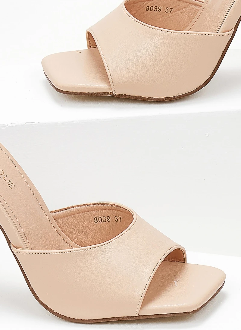 The Fashion Project Mules καρέ με γυαλιστερό τακούνι - Μπεζ 6 The Fashion Project Mules καρέ με γυαλιστερό τακούνι - Μπεζ - Image 6