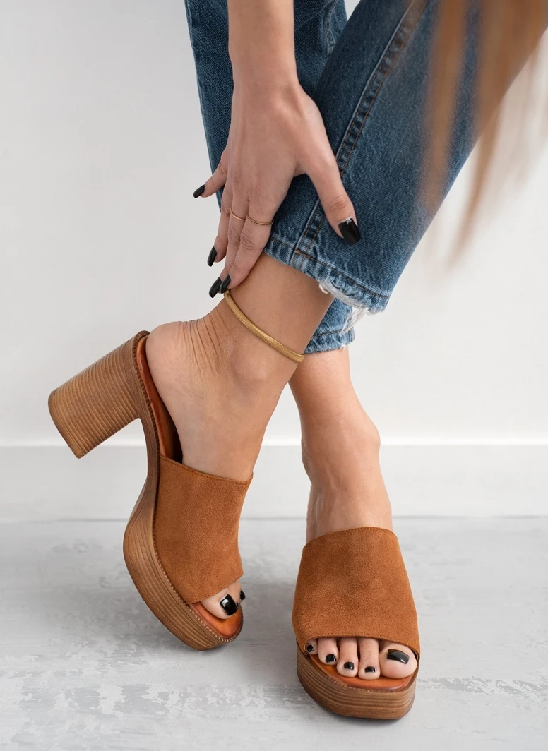 Mules καστόρινα με φαρδιά φάσα Tfp - Ταμπά 1 Mules καστόρινα με φαρδιά φάσα Tfp - Ταμπά