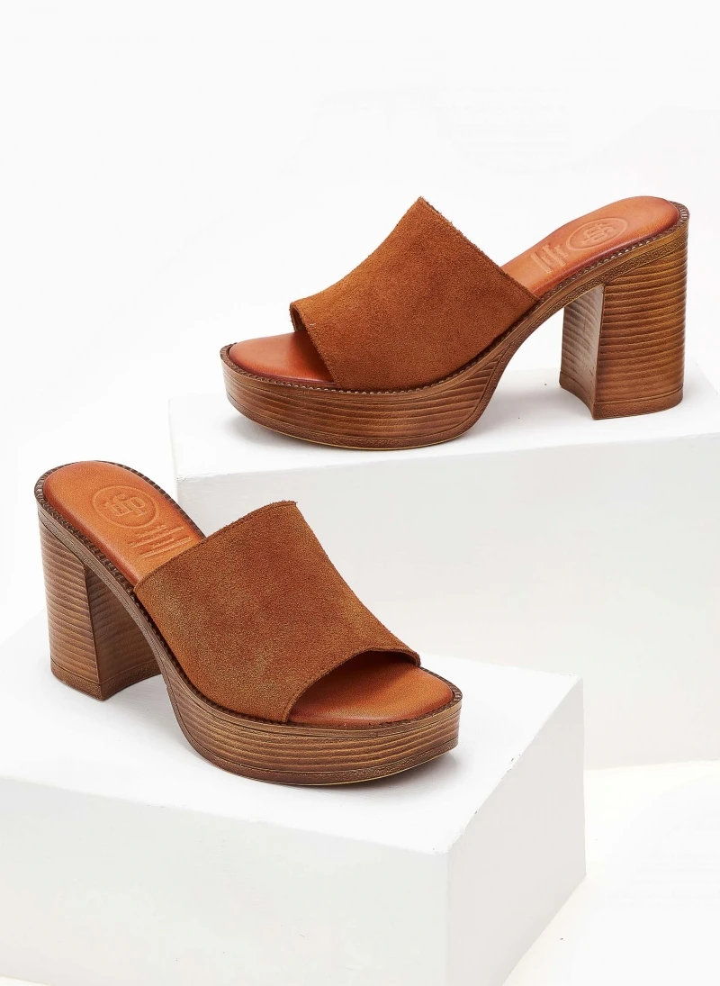 Mules καστόρινα με φαρδιά φάσα Tfp - Ταμπά 4 Mules καστόρινα με φαρδιά φάσα Tfp - Ταμπά - Image 4