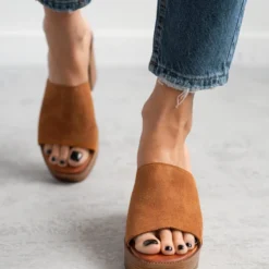 Mules καστόρινα με φαρδιά φάσα Tfp - Ταμπά 9 Mules καστόρινα με φαρδιά φάσα Tfp - Ταμπά -Γόβες Εκπτώσεις mules kastorina tfp me fardia fasa 101692 pbbn