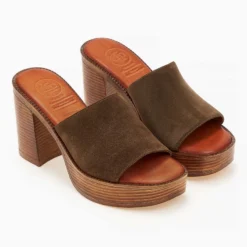 Mules καστόρινα με φαρδιά φάσα Tfp - Λαδί 12 Mules καστόρινα με φαρδιά φάσα Tfp - Λαδί -Γόβες Εκπτώσεις mules kastorina tfp me fardia fasa 101693 47rw