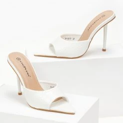 The Fashion Project Mules λουστρίνι κροκό με άνοιγμα - Λευκό 6 The Fashion Project Mules λουστρίνι κροκό με άνοιγμα - Λευκό -Γόβες Εκπτώσεις mules loustrini kroko me anoigma 99999 ug9l