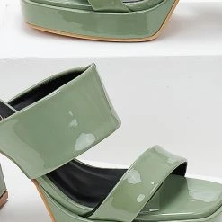 The Fashion Project Mules λουστρίνι με ιδιαίτερο τακούνι - Χακί -Γόβες Εκπτώσεις mules loustrini me idiaitero takouni 104245 xpam