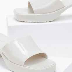 The Fashion Project Mules σε καρέ γραμμή - Μπεζ 11 The Fashion Project Mules σε καρέ γραμμή - Μπεζ -Γόβες Εκπτώσεις mules loustrini se kare grammi 101085 5kxv