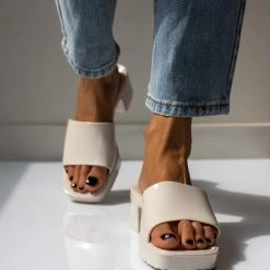 The Fashion Project Mules σε καρέ γραμμή - Μπεζ 9 The Fashion Project Mules σε καρέ γραμμή - Μπεζ -Γόβες Εκπτώσεις mules loustrini se kare grammi 101085 tj6u