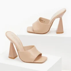 The Fashion Project Mules με γυαλιστερό τακούνι καμπάνα - Nude -Γόβες Εκπτώσεις mules me gualistero takouni kampana 100323 ulsg