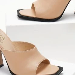The Fashion Project Mules με ιδιαίτερη σόλα - Μπεζ -Γόβες Εκπτώσεις mules me idiaiteri sola 103630 dcoz