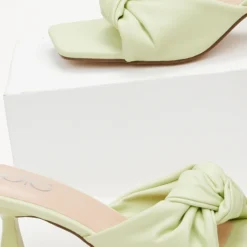 The Fashion Project Mules με κόμπο - Βεραμάν 8 The Fashion Project Mules με κόμπο - Βεραμάν -Γόβες Εκπτώσεις mules me kompo 100161 2pzd