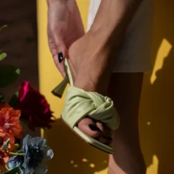 The Fashion Project Mules με κόμπο - Βεραμάν 9 The Fashion Project Mules με κόμπο - Βεραμάν -Γόβες Εκπτώσεις mules me kompo 100161 dzfs