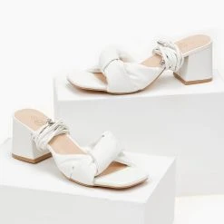 The Fashion Project Πέδιλα με λεπτά κορδόνια - Λευκό -Γόβες Εκπτώσεις mules me lepta kordonia 99771 eu4n