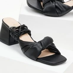 The Fashion Project Πέδιλα με λεπτά κορδόνια - Μαύρο 6 The Fashion Project Πέδιλα με λεπτά κορδόνια - Μαύρο -Γόβες Εκπτώσεις mules me lepta kordonia 99772 1ah0